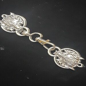 silver wolf cloak clasp